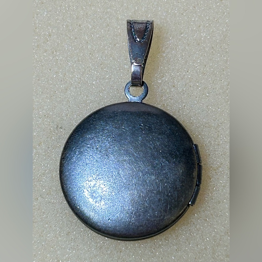 Floral Locket Pendant in Silver Tone - Picture 7 of 8